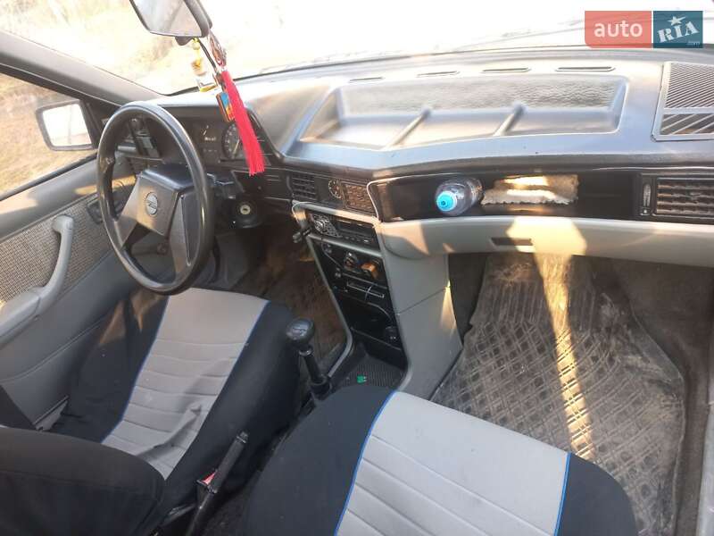 Хетчбек Opel Kadett 1987 в Львові