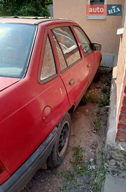 Седан Opel Kadett 1988 в Ізюмі
