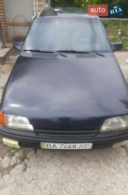 Седан Opel Kadett 1991 в Кропивницькому