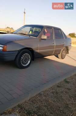 Седан Opel Kadett 1990 в Одессе