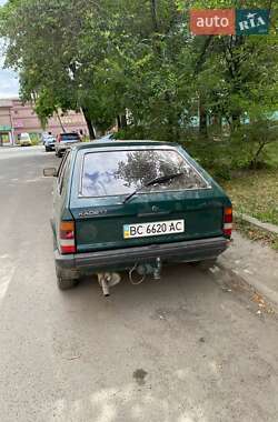 Хэтчбек Opel Kadett 1982 в Калуше
