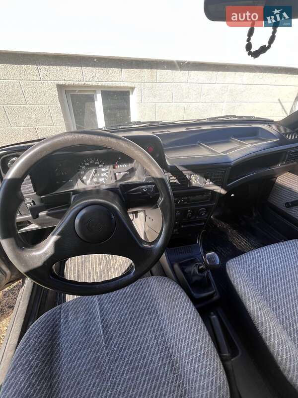 Хэтчбек Opel Kadett 1990 в Львове
