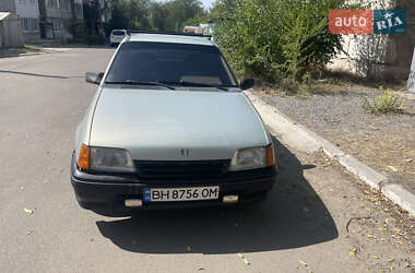 Седан Opel Kadett 1991 в Болграде