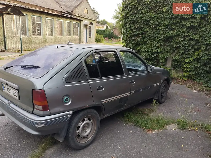 Opel Kadett 1986 VIN W0L000034G5159202 фото оголошення 9 з 39