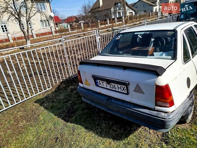 Седан Opel Kadett 1987 в Калуше фото 9 Седан Opel Kadett 1987 в Калуше