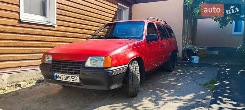 Універсал Opel Kadett 1988 в Звягелі