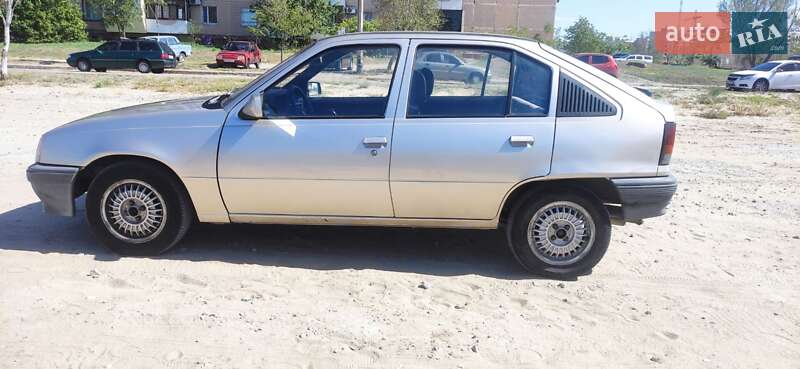 Хэтчбек Opel Kadett 1987 в Запорожье фото 6 Хэтчбек Opel Kadett 1987 в Запорожье