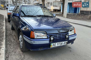 Хэтчбек Opel Kadett 1986 в Харькове