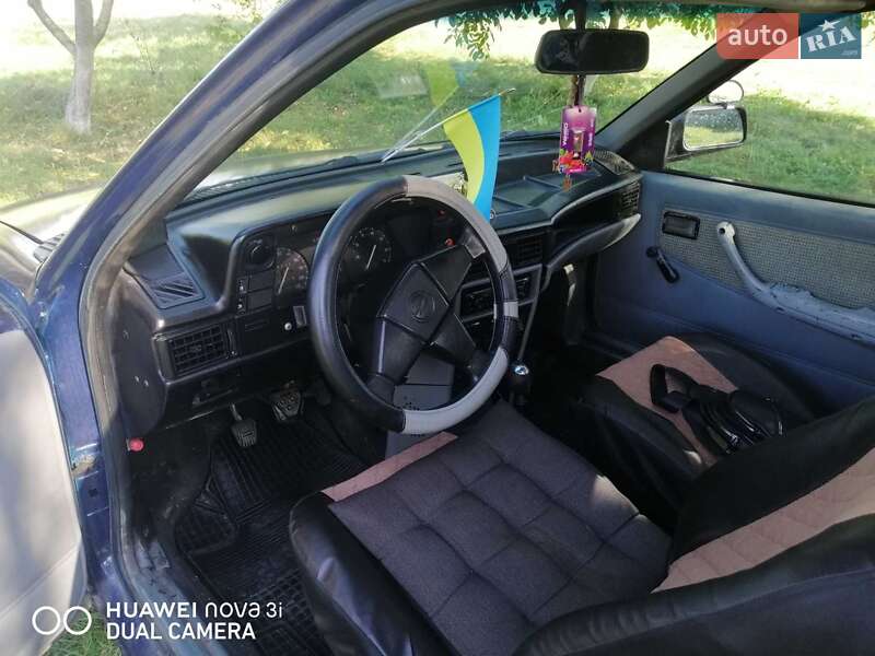 Хэтчбек Opel Kadett 1985 в Ковеле