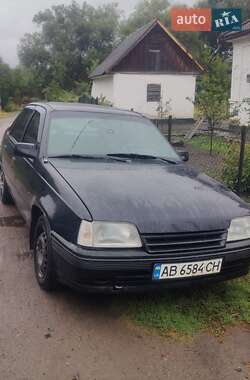 Седан Opel Kadett 1991 в Ладыжине