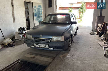 Седан Opel Kadett 1988 в Вінниці