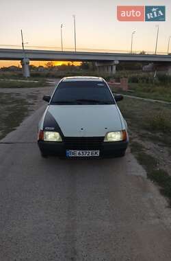 Хэтчбек Opel Kadett 1986 в Вознесенске