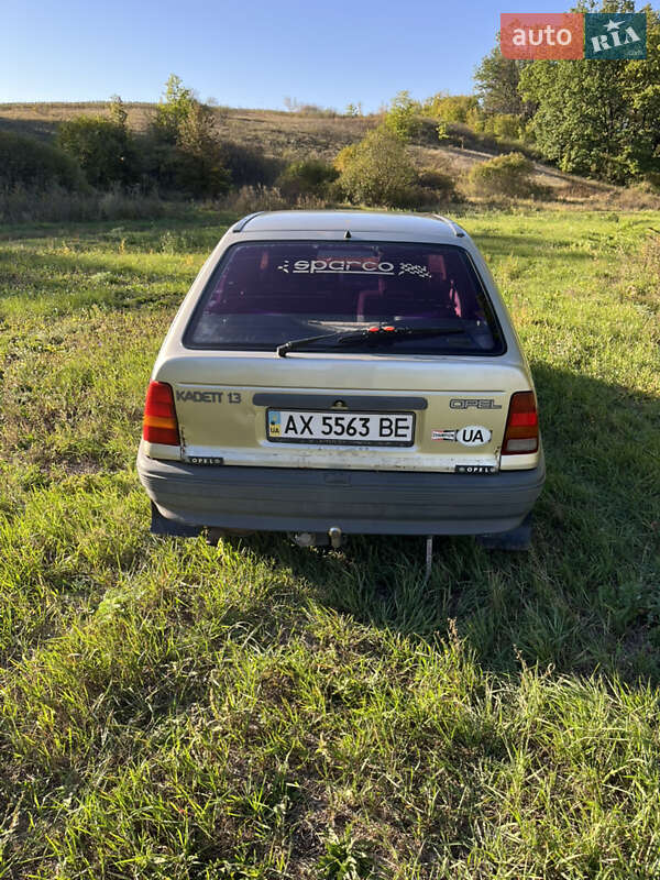 Хетчбек Opel Kadett 1988 в Первомайську фото 11 Хетчбек Opel Kadett 1988 в Первомайську