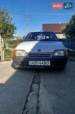 Универсал Opel Kadett 1990 в Устилуге