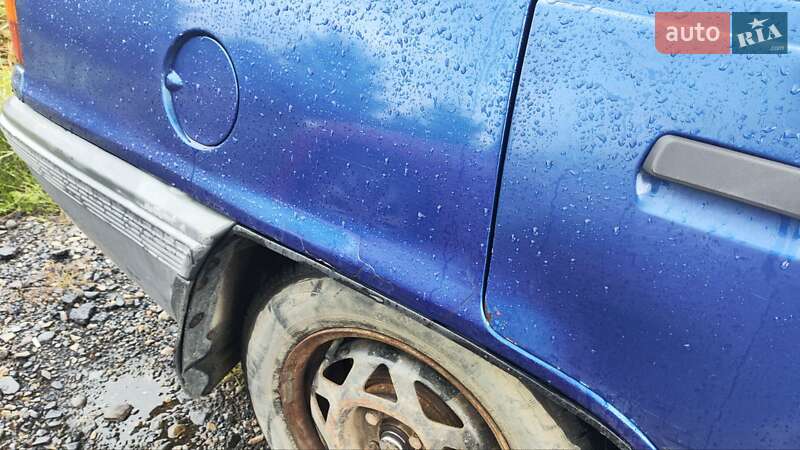 Седан Opel Kadett 1986 в Самборе