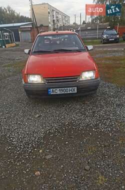 Універсал Opel Kadett 1987 в Володимирі