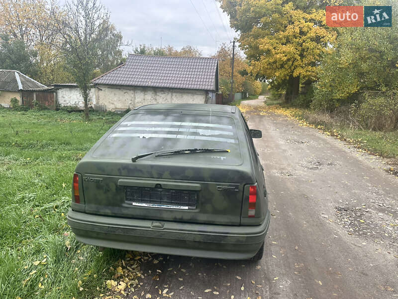 Седан Opel Kadett 1986 в Борисполе