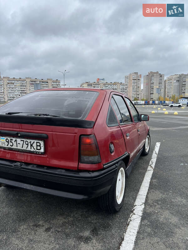 Хэтчбек Opel Kadett 1990 в Киеве фото Хэтчбек Opel Kadett 1990 в Киеве
