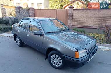Седан Opel Kadett 1991 в Виннице