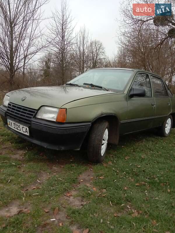 Седан Opel Kadett 1986 в Корсуне-Шевченковском фото 11 Седан Opel Kadett 1986 в Корсуне-Шевченковском