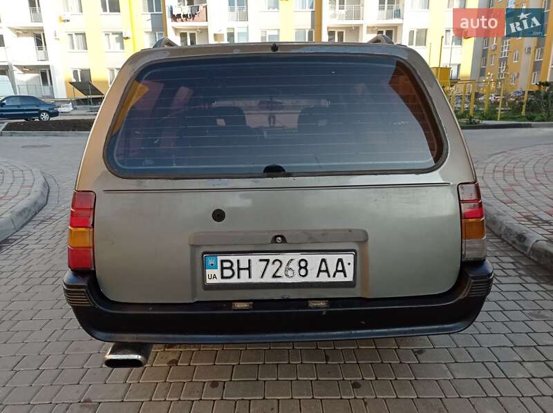 Универсал Opel Kadett 1990 в Одессе