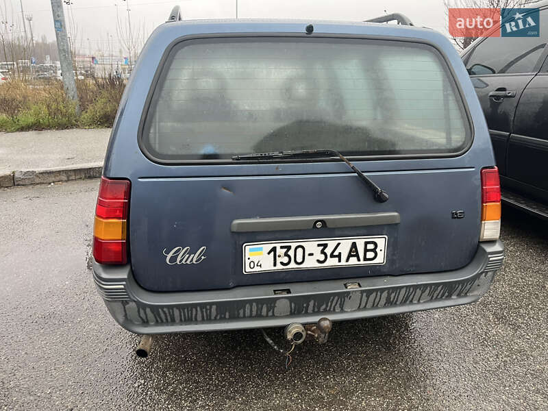 Универсал Opel Kadett 1989 в Прилуках