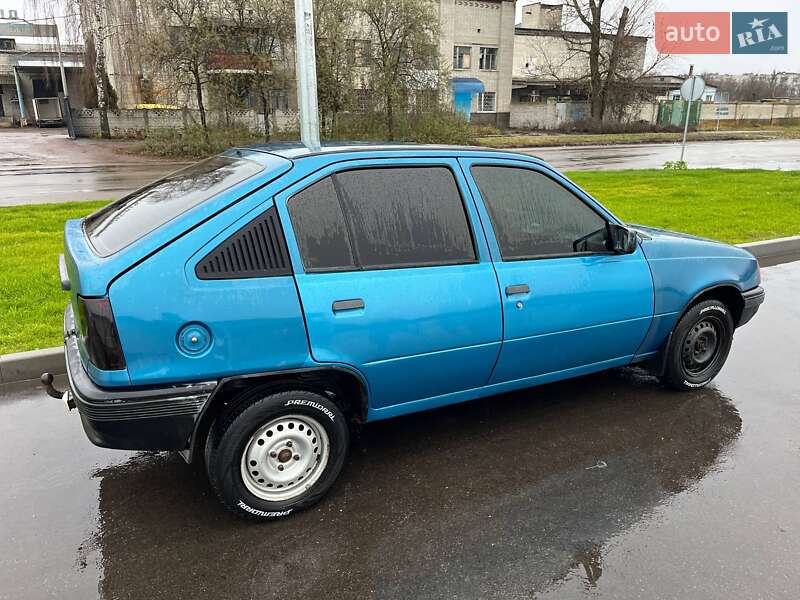 Хэтчбек Opel Kadett 1985 в Шостке фото 5 Хэтчбек Opel Kadett 1985 в Шостке