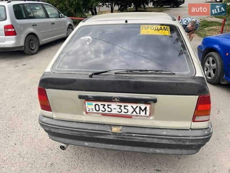 Хэтчбек Opel Kadett 1988 в Каменец-Подольском фото 4 Хэтчбек Opel Kadett 1988 в Каменец-Подольском