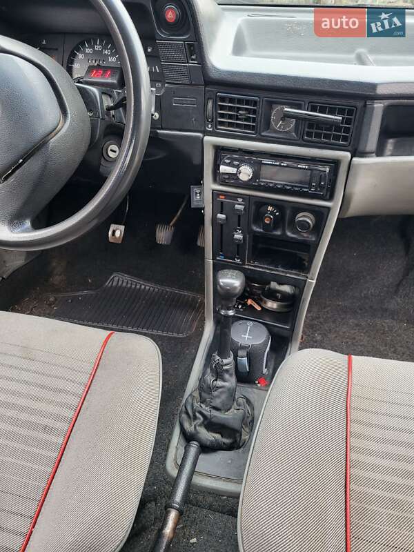 Седан Opel Kadett 1990 в Жмеринці