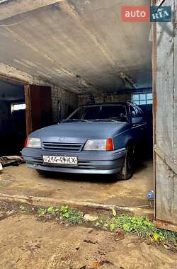Универсал Opel Kadett 1985 в Херсоне