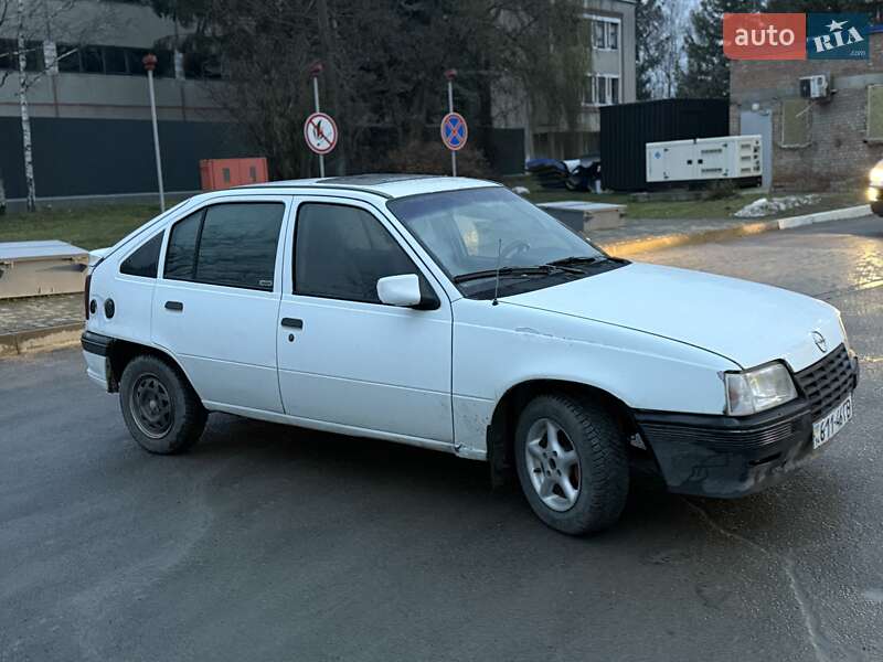 Хэтчбек Opel Kadett 1987 в Львове