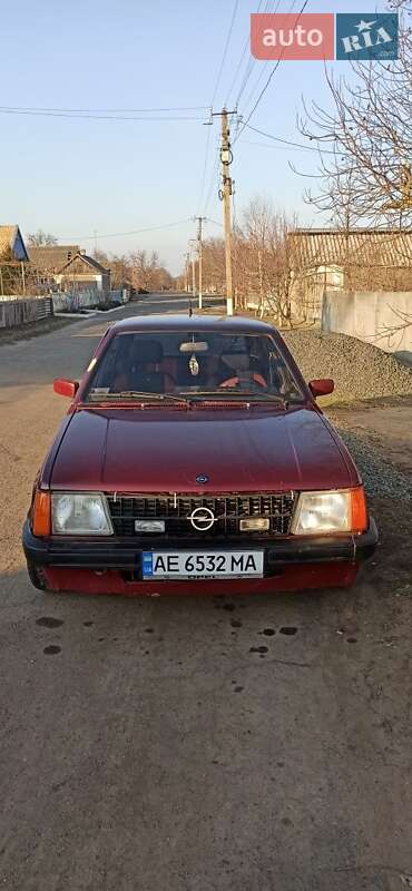 Хетчбек Opel Kadett 1983 в Кривому Розі