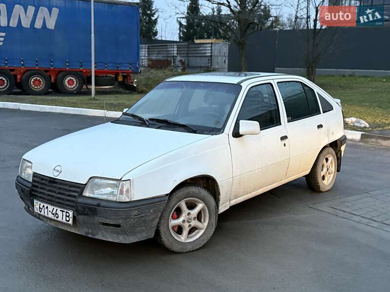Хэтчбек Opel Kadett 1987 в Львове фото 3 Хэтчбек Opel Kadett 1987 в Львове