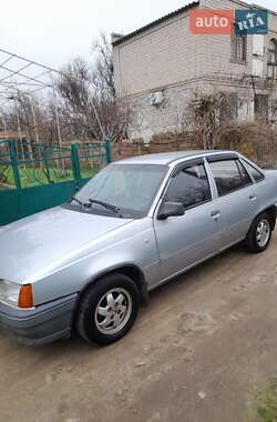 Седан Opel Kadett 1986 в Николаеве