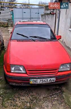 Хэтчбек Opel Kadett 1987 в Доманевке