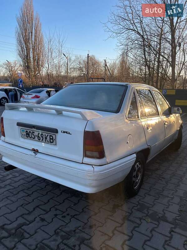Седан Opel Kadett 1990 в Жмеринці