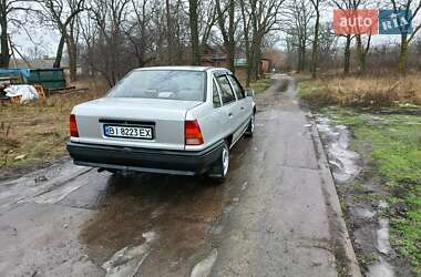 Седан Opel Kadett 1988 в Машевке