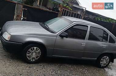 Хетчбек Opel Kadett 1988 в Дніпрі