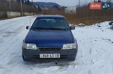 Седан Opel Kadett 1991 в Верховині