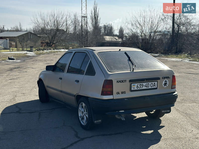 Хэтчбек Opel Kadett 1988 в Николаеве
