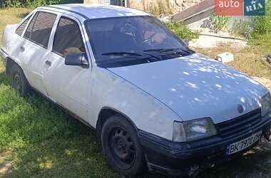 Седан Opel Kadett 1989 в Луцьку