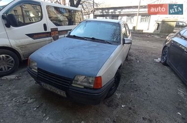 Седан Opel Kadett 1988 в Днепре
