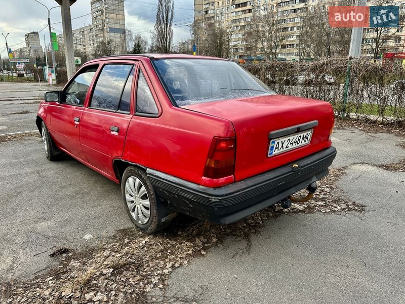 Седан Opel Kadett 1989 в Харькове