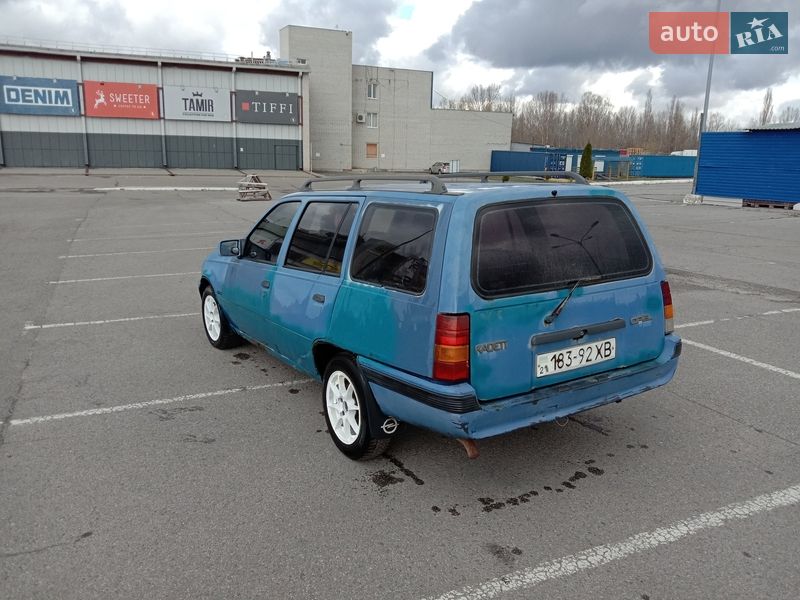 Універсал Opel Kadett 1985 в Харкові