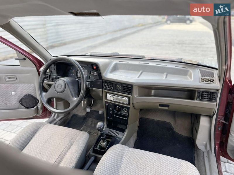 Седан Opel Kadett 1992 в Виннице фото 9 Седан Opel Kadett 1992 в Виннице