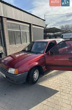 Хетчбек Opel Kadett 1988 в Первомайську