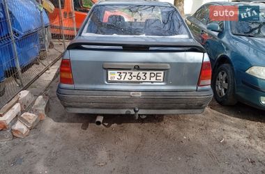 Седан Opel Kadett 1986 в Львові