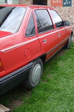 Седан Opel Kadett 1988 в Коломиї