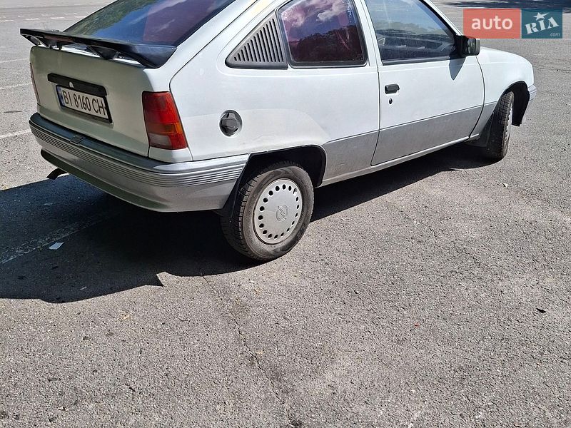 Хэтчбек Opel Kadett 1987 в Полтаве