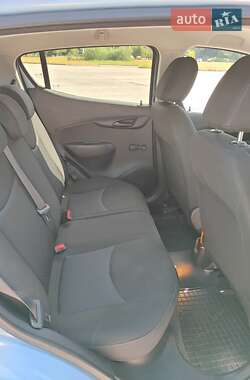 Хэтчбек Opel Karl 2015 в Каневе